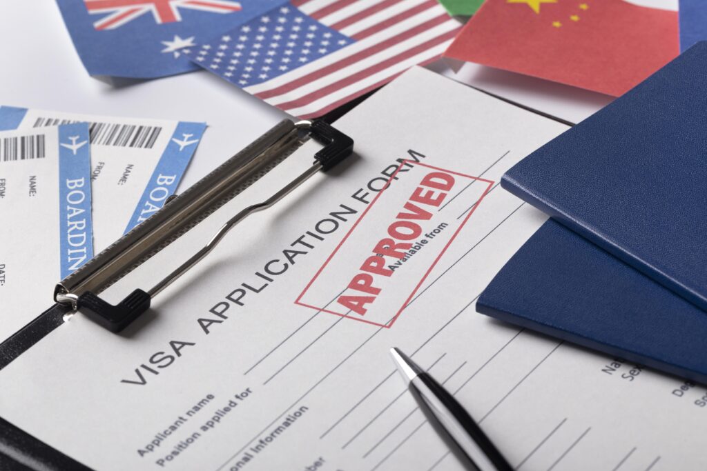 Can I do an eb5 investment while on an h1b visa to avoid the backlog